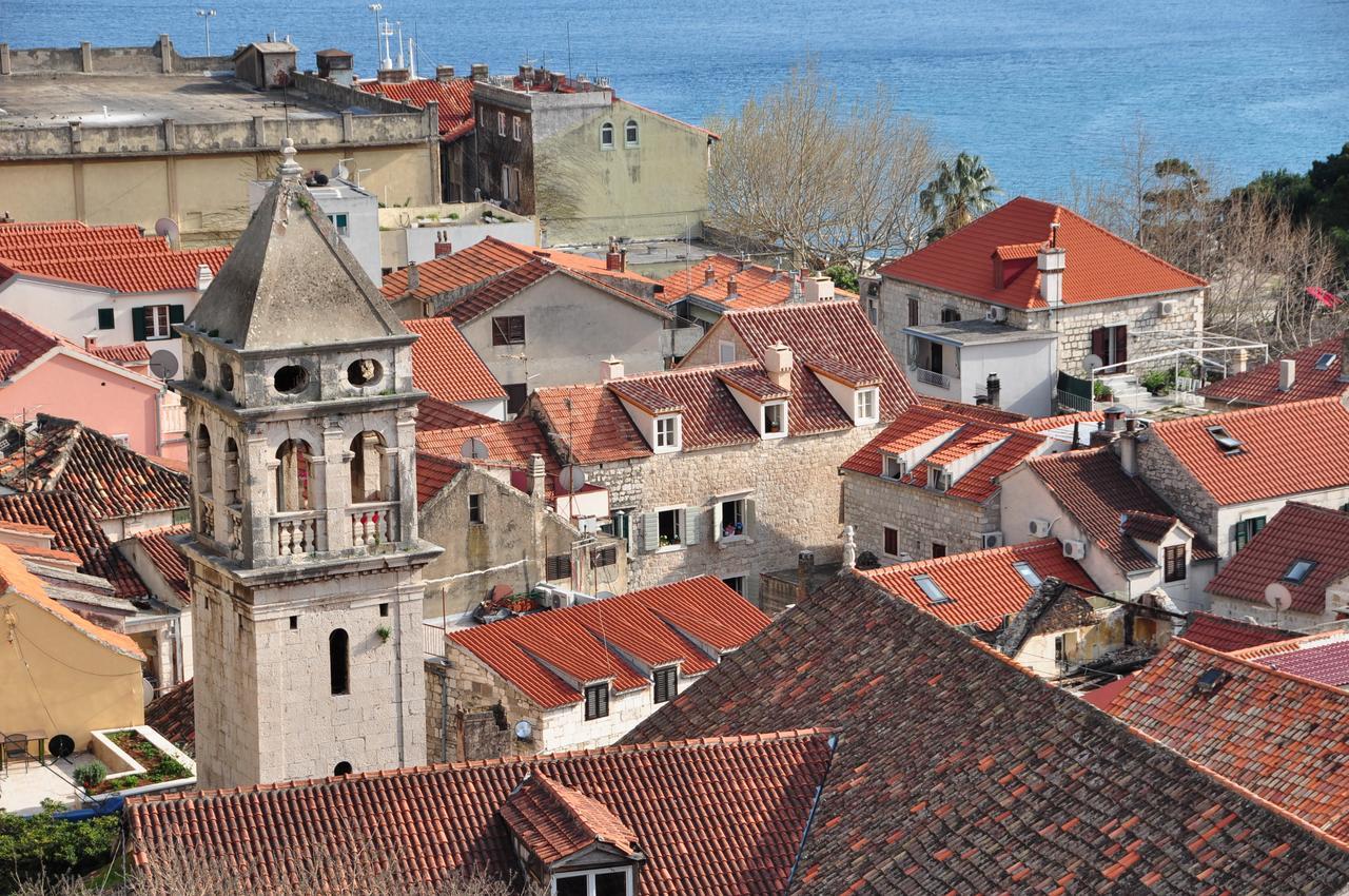 Villa Mama - Traditional Apartments In Omis, Free Parking 외부 사진
