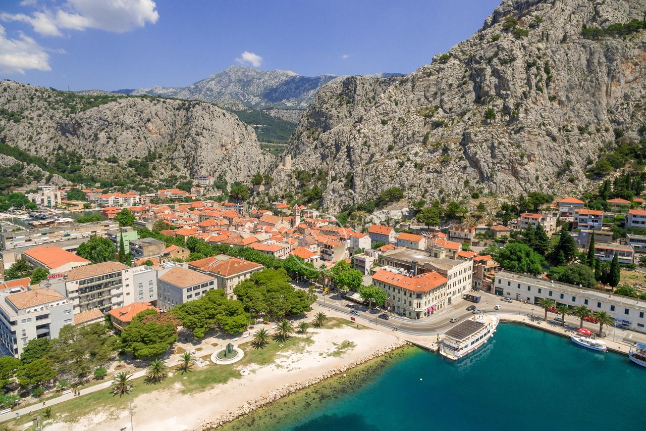Villa Mama - Traditional Apartments In Omis, Free Parking 외부 사진
